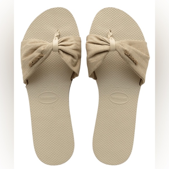 Havaianas Shoes - Havaianas beige St. Tropez size 9 NWOT